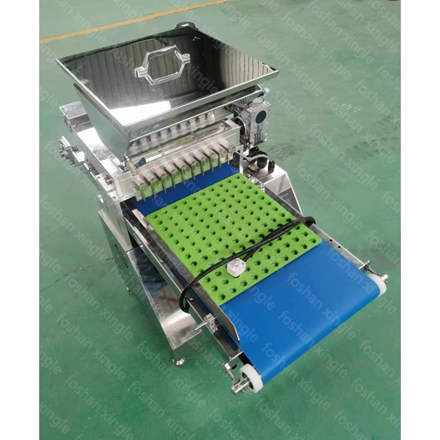 Máquina para fazer doces de chocolate com enchimento de mesa pequena